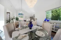 Outdoor oasis with WiFi and AC in delightful Rancho Mirage