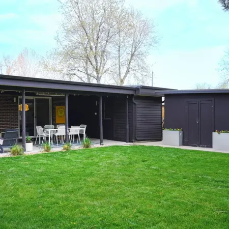 4Br Olde Town ~ Firepit ~ Outdoor Heated Dining ~ Playset