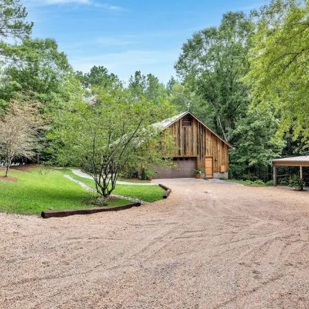 Church Farm cabin is a cozy cabin for an unforgettable stay in central Alabama Отели в г. Сент-Клэр