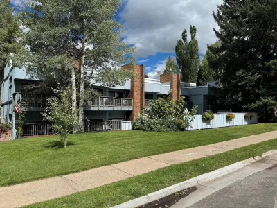 Shadow Mountain Lodge Отели рядом с достопримечательностью «Aspen, downtown»