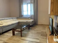 Grandfather Apartment just 100m from Berat Castle - Homestays