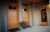 Stylish Railway Loft in the Heart of Whitefish - walking distance to downtown!