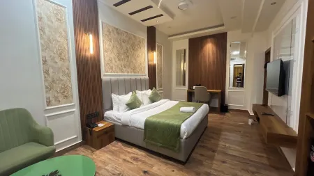 Red Leaf Hotels Отели в г. Хисар