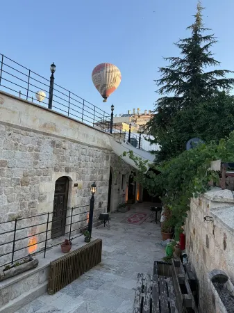 Serenus  Cave Suites