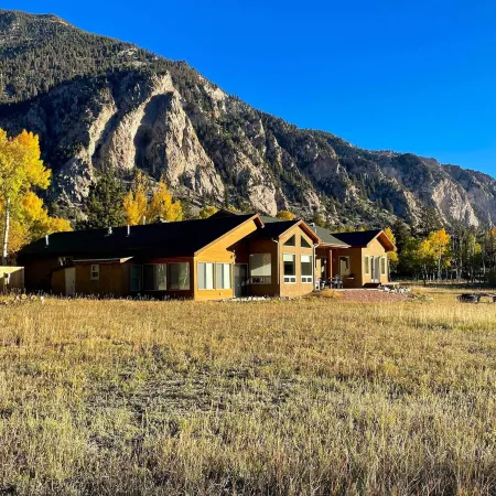 Close to Hot Springs Chalk Creek Meadows Home!