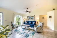🍹🌞 Coastal Getaway! Heated Pool, Private Patio, Fenced Yard, 5 miles to Beach!
