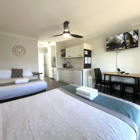 Broadwater Keys Holiday Apartments