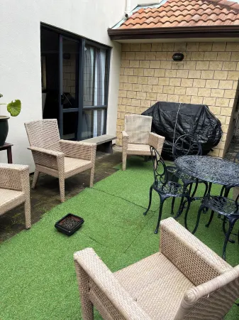 Howick Luxury Large Home Отели в г. Clevedon