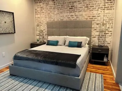 GORGEOUS 2 BR on MAIN #4 Grace Church - Downtown 주변 호텔