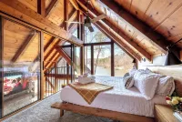 Hygge House on Lanier - the ULTIMATE lake cabin - dock, arcade, hottub, & grills