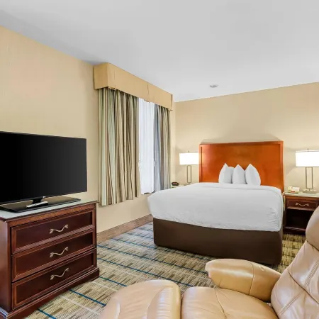 MainStay Suites Airport