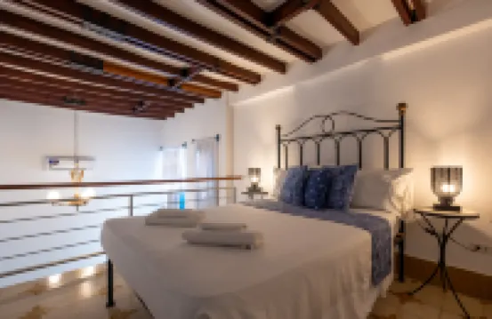 Blanc Blue 1924 - Colonial Suites