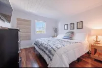 Harbor View Apartment, Boothbay Center, Walk to Shops, Restaurants, Footbridge Hotels in Boothbay Harbor