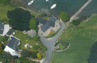 Charming Villa in Saint-Philibert (Close to Carnac) Directly by the Sea.  Rated فنادق في 