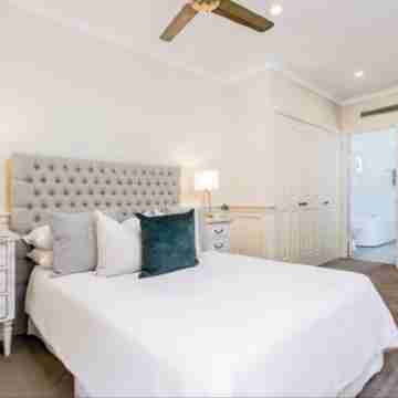 Cosmopolitan lifestyle Rooms