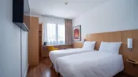 B&B HOTEL Kielce Centrum Hotel a Kielce
