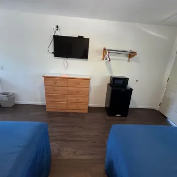 Lakeside Motor Lodge