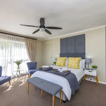 Plattekloof Premium Lodge Отели рядом с достопримечательностью «Торговый центр N1 City»