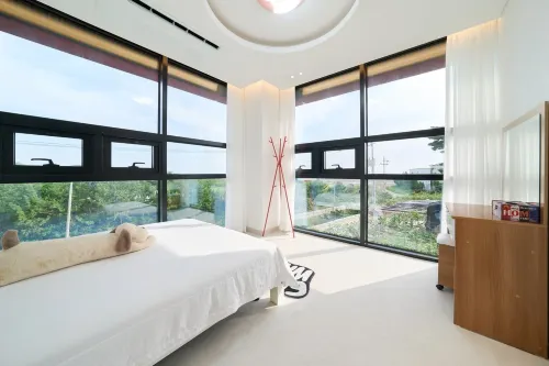 Daebudo DuMong DalGeum Pool Villa