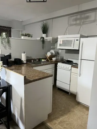 Historic 2nd-Floor Studio in Heart of Morgantown Отели в г. Моргантаун