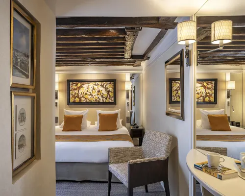 Best Western Plus Hotel Sydney Opera Hotels near Auber Station