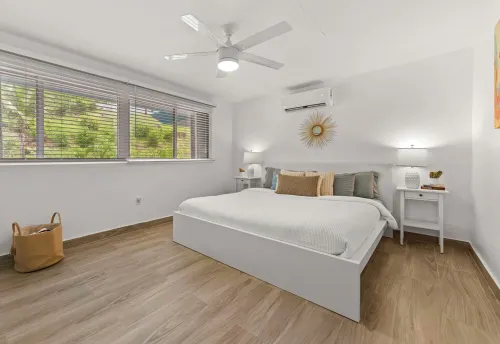 Marie's Oceanfront Condo-1bdrm-3 Pools