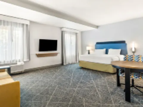 Hampton Inn & Suites Merced Hotels in Merced