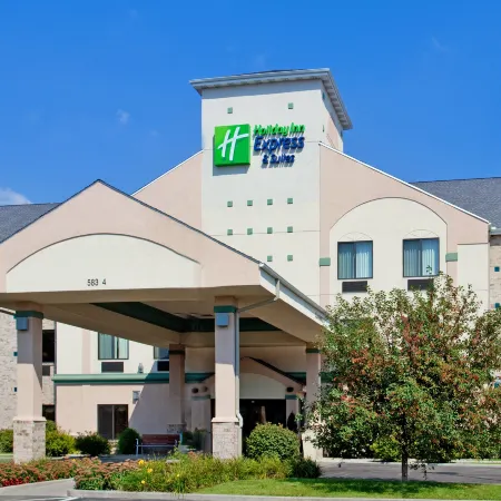 Holiday Inn Express & Suites Elkhart-South by IHG