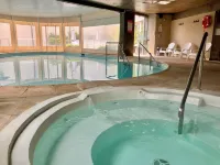 Howard Johnson by Wyndham Yerba Buena - spa