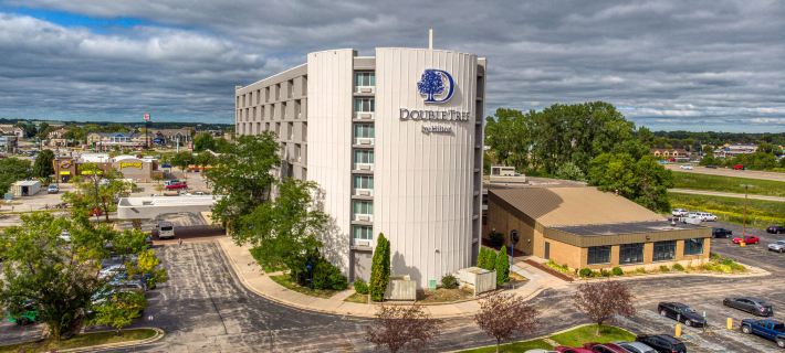 DoubleTree by Hilton Appleton Hotels in Outagamie County