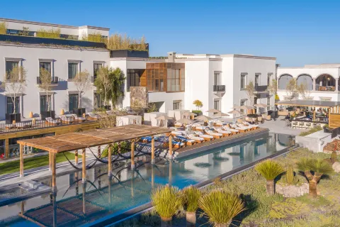 라이브 아쿠아 산미겔데아옌데 어반 리조트