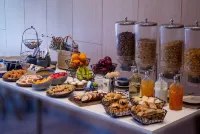 Holiday Inn Express AHMEDABAD PRAHLAD NAGAR by IHG - Breakfast