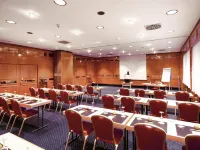 Leonardo Boutique Hotel Düsseldorf Hotels near Schadow Arkaden