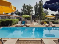 Ibis Styles Marseille Provence Aéroport - Pools