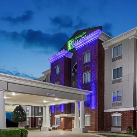 Holiday Inn Express & Suites DUMAS by IHG