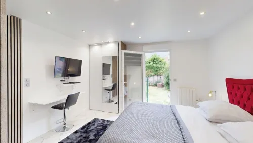 Kimia Suite Room Hotels in Neuville-Bosc