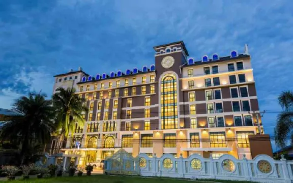 Hotel de Ladda Hotels near Phu Manorom