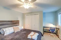 'Northern Bliss' Modern Mtn-View Home in Fairbanks - Parkplatz