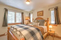 Pagosa Springs Family Retreat w/ Game Room & Views - 3 estrellas