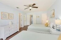 Destin Villa w/ Patio ~ 2 Mi to Miramar Beach! - Villas