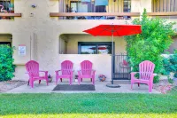 Relaxing Palm Springs Condo with Pool Access -  Privatzimmer