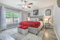 Chic Orlando Family Getaway w/ Fenced Yard! - Country Houses