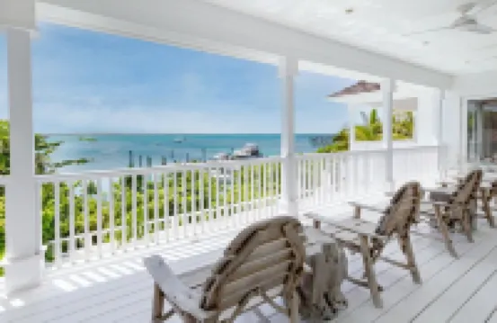 Serene waterfront house w pool, dock & beautiful sunsets - 5 min walk to beach.