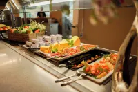 Bettenburg Hotel & Hostel - breakfast