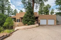 Family Friendly House!  Great Mountain Views!   Sleeps 14 루이도소 호텔