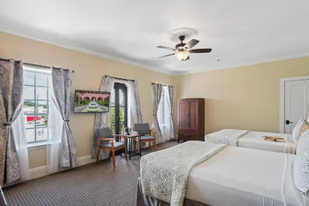 The Hacienda Отели в г. Тринити