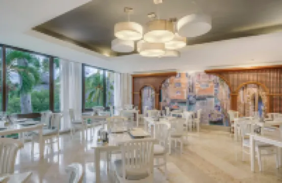 Sol Palmeras 巴拉德羅酒店