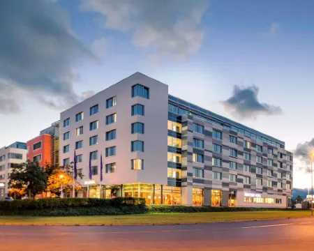 メルキュール ホテル フランクフルト エッシュボルン ヘルフマン - パーク エッシュボルンのホテル