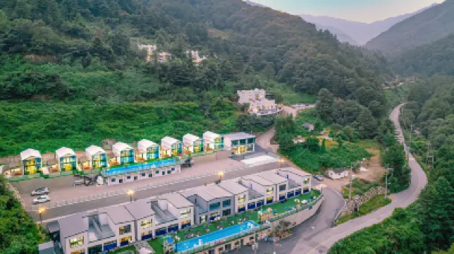 The Sangsang Pool Villa N Glamping 酒店