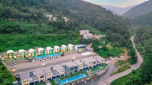 The Sangsang Pool Villa N Glamping